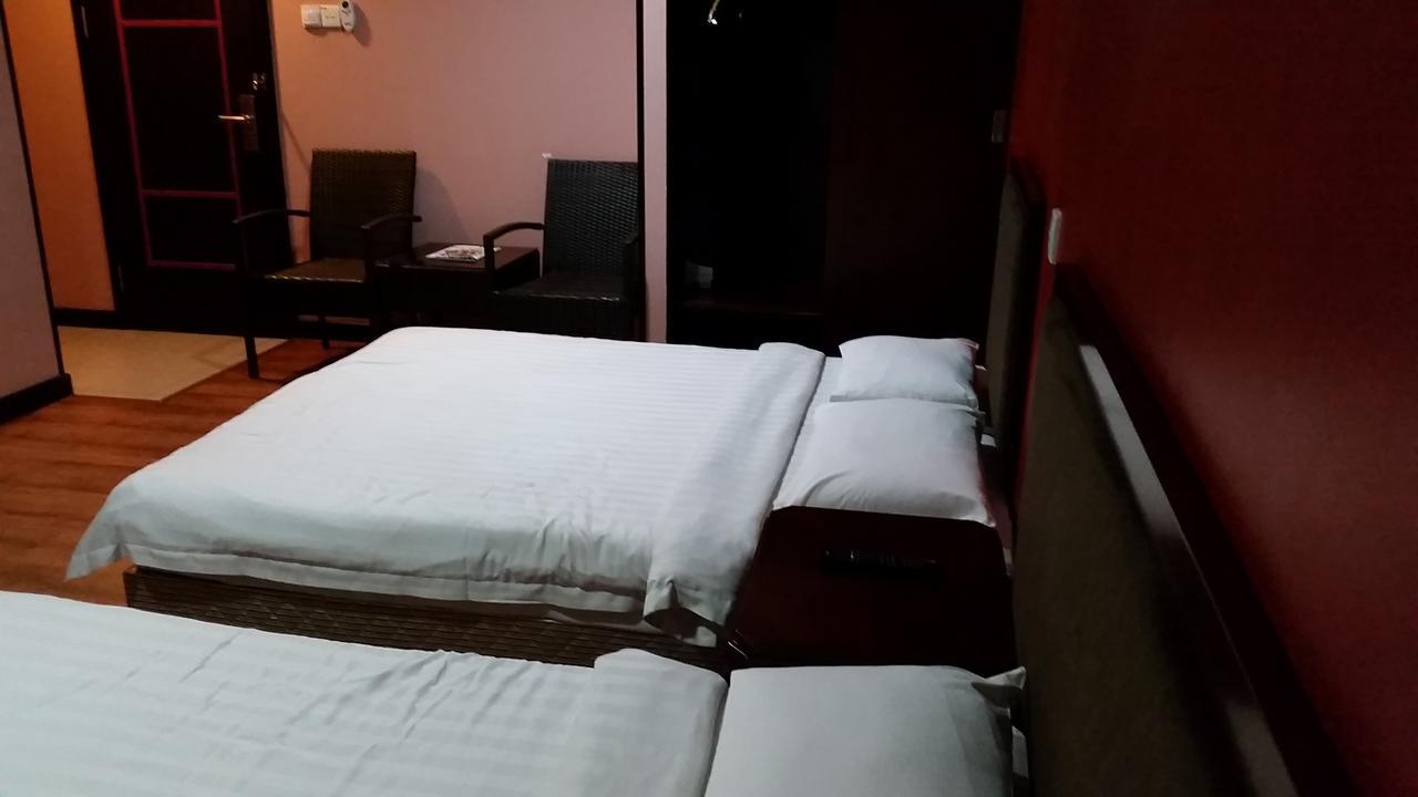 Hotel Sadong88 Kota Kinabalu Exterior foto